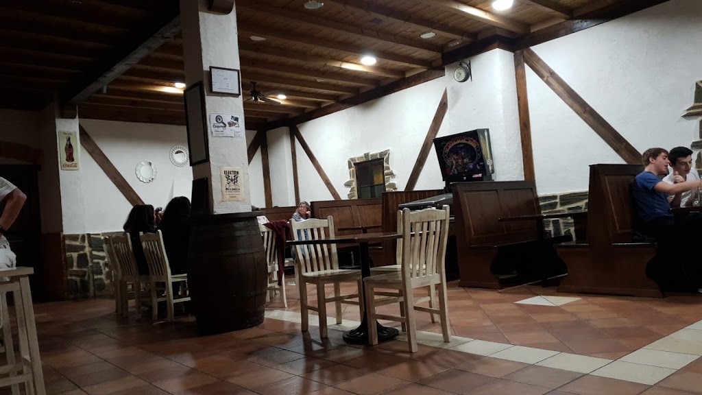 Pizzeria Piyayos — Ambiente