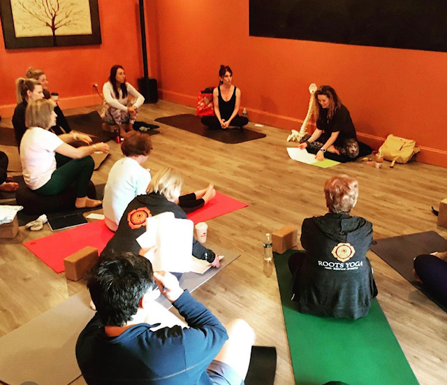  Roots Yoga