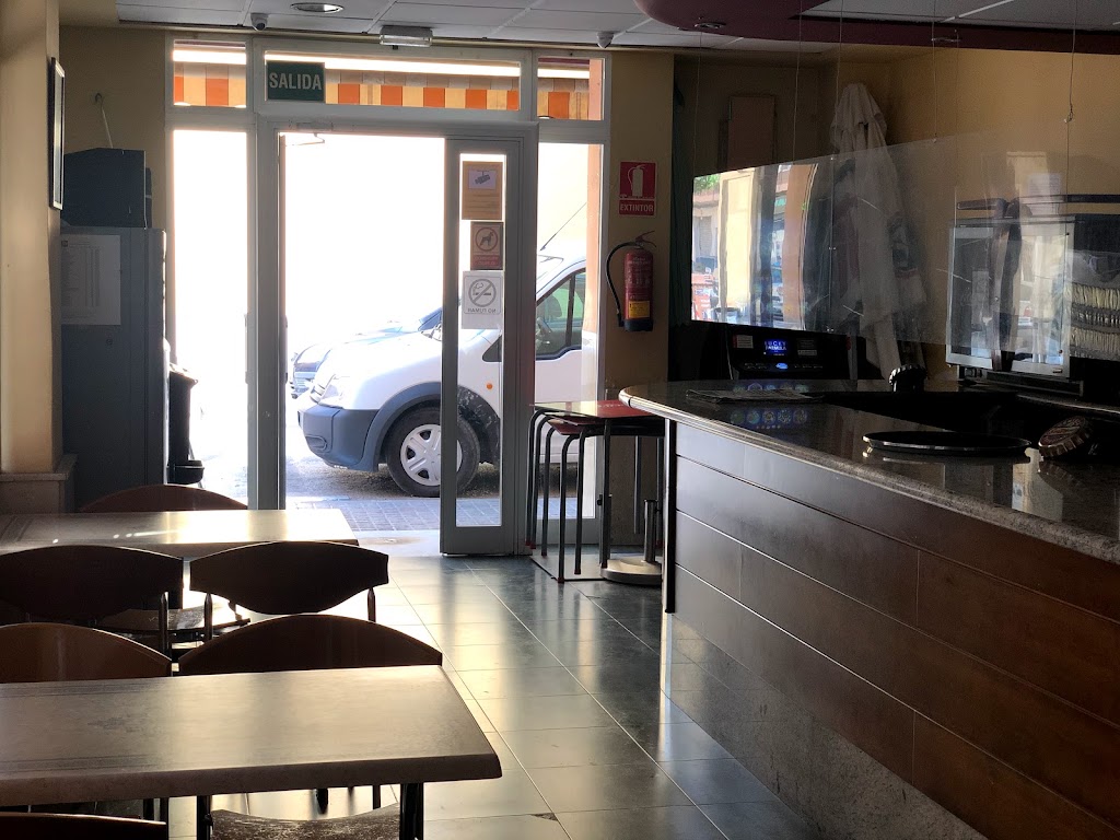 Cafe Morales — Ambiente