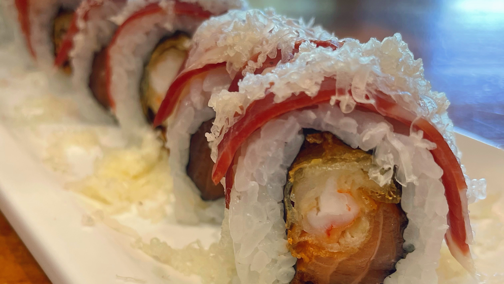 Umami Sushi Bar — Comida y bebida