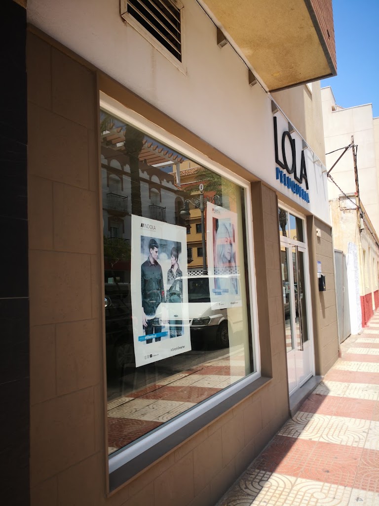 Lola Peluqueria — Exterior