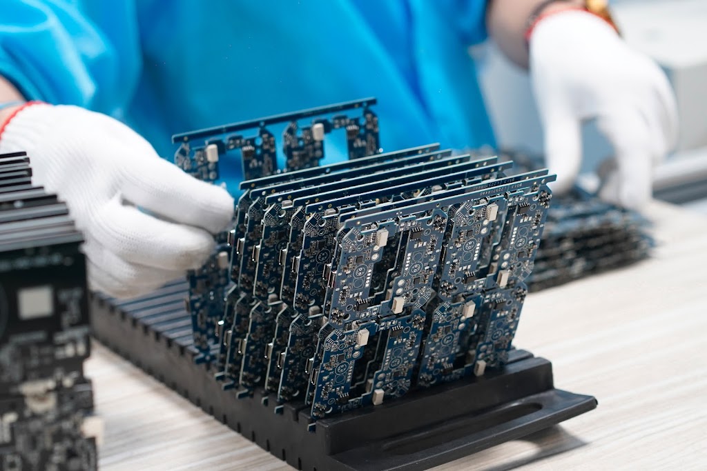 Elmgrove Technologies/Photonamics Inc.