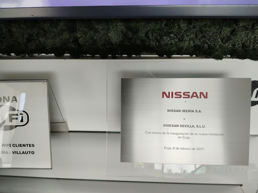 Nissan | Divesan — Interior