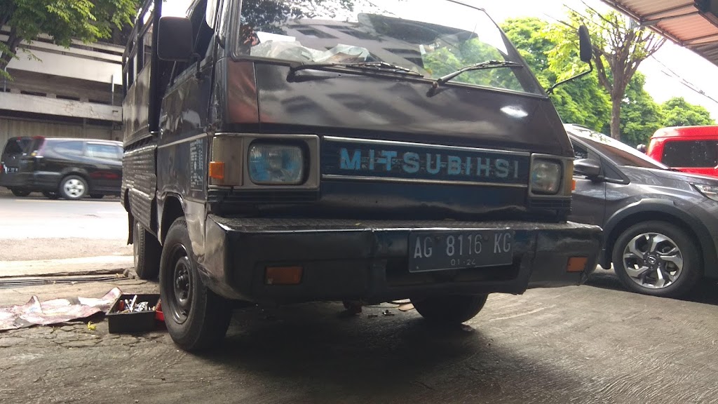 BENGKEL SERVICE MOBIL