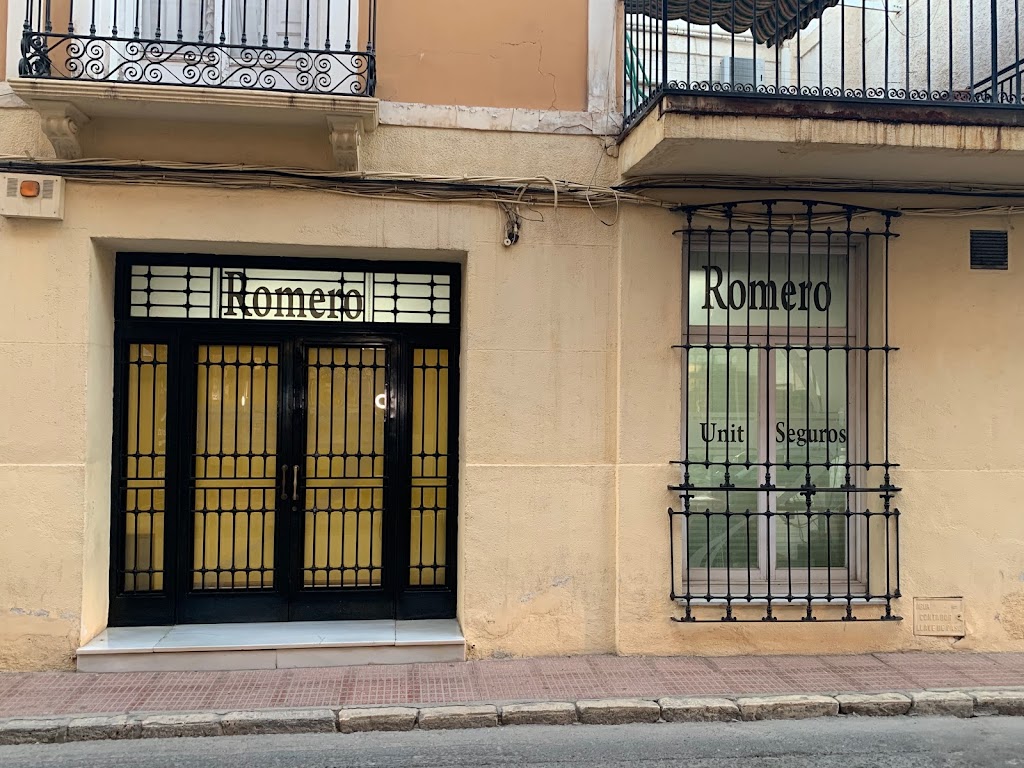 Unit Seguros — Exterior