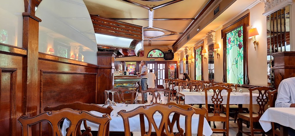 Restaurante Arana Jatetxea — Ambiente