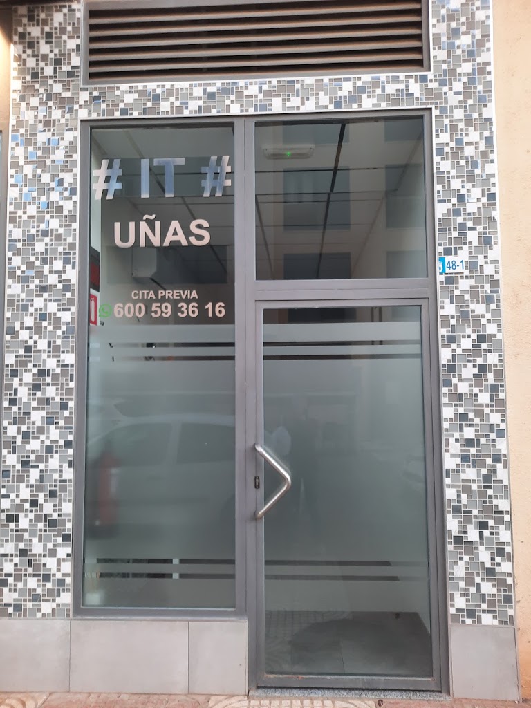 IT unas — Exterior