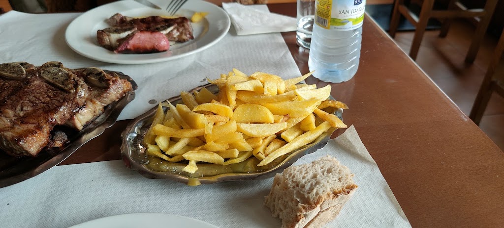 Parrillada Cabanas — Comida y bebida