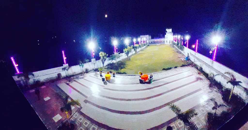 Kesar Resort Swimming Pool