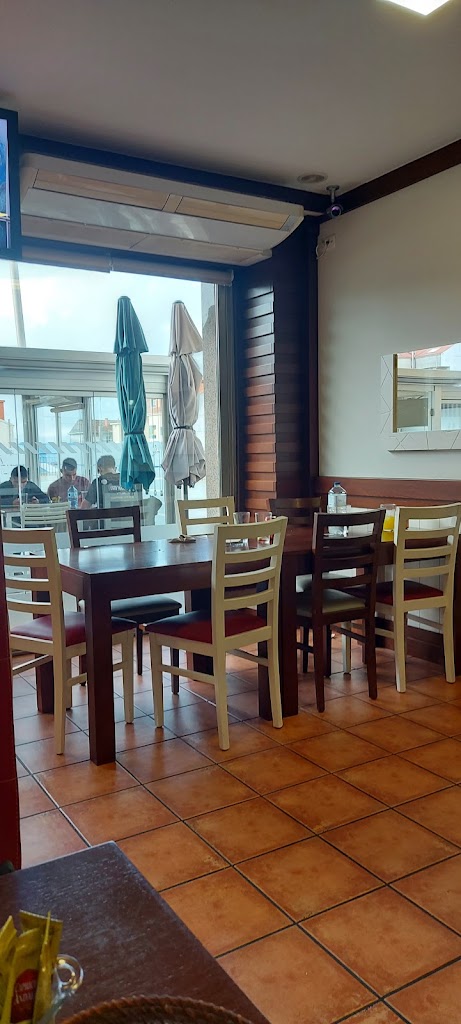 Burguer La Flor — Ambiente
