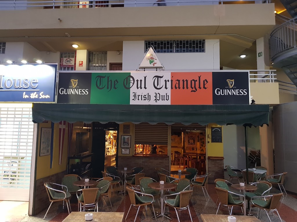 The Oul Triangle, Irish Pub — Bar