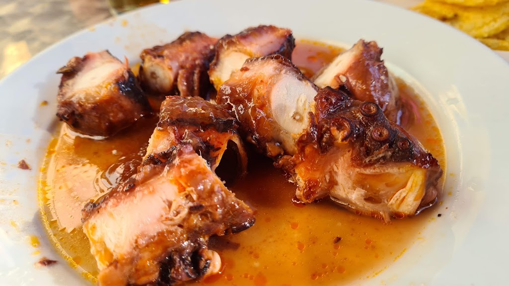 Bar Salazar — Comida y bebida