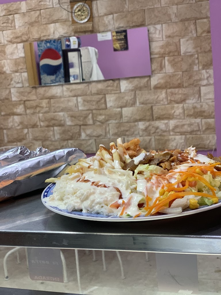 Kebab Andaluz Carmona — Comida y bebida