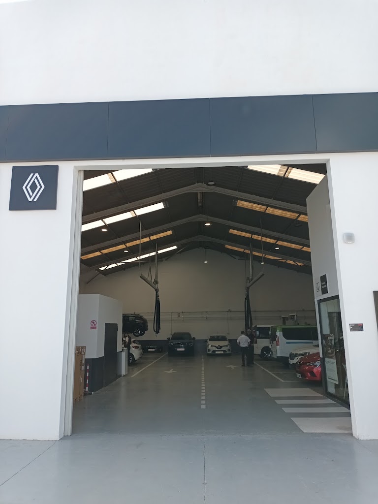 Taller Renault Arinaga - Caetano Formula Canarias — Del propietario