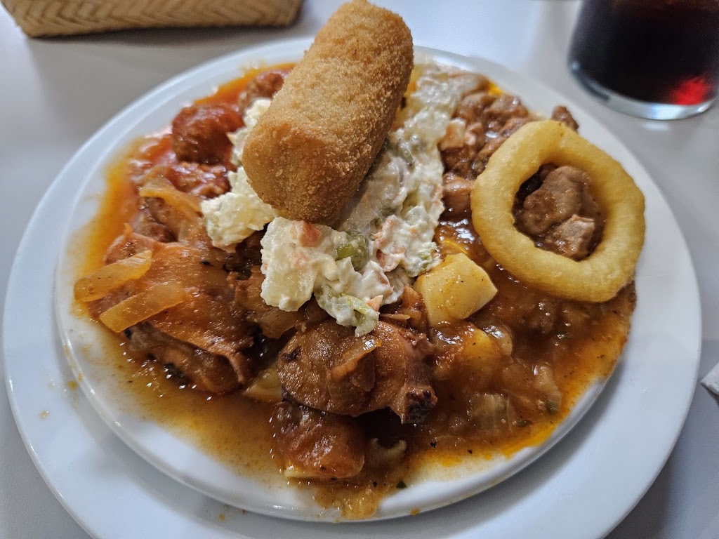 Can Jordi Inca — Comida y bebida