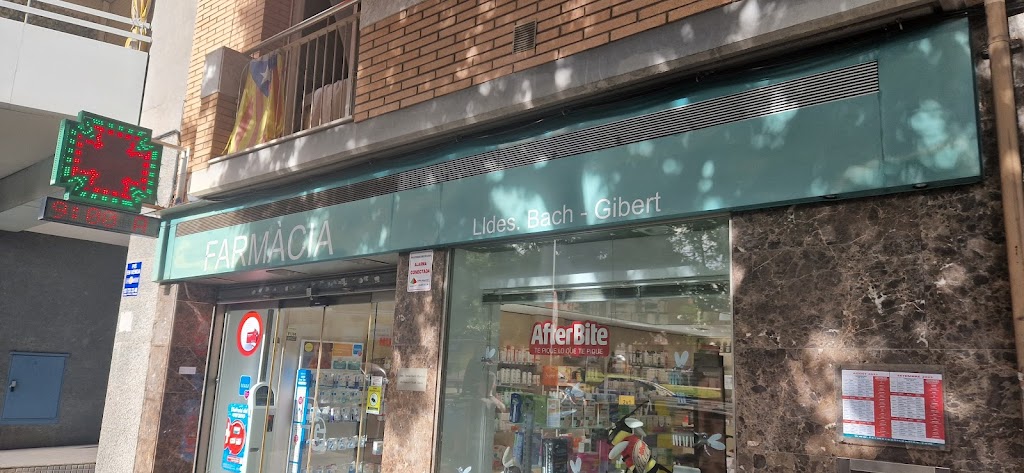 Farmacia Ldos. Bach Gibert