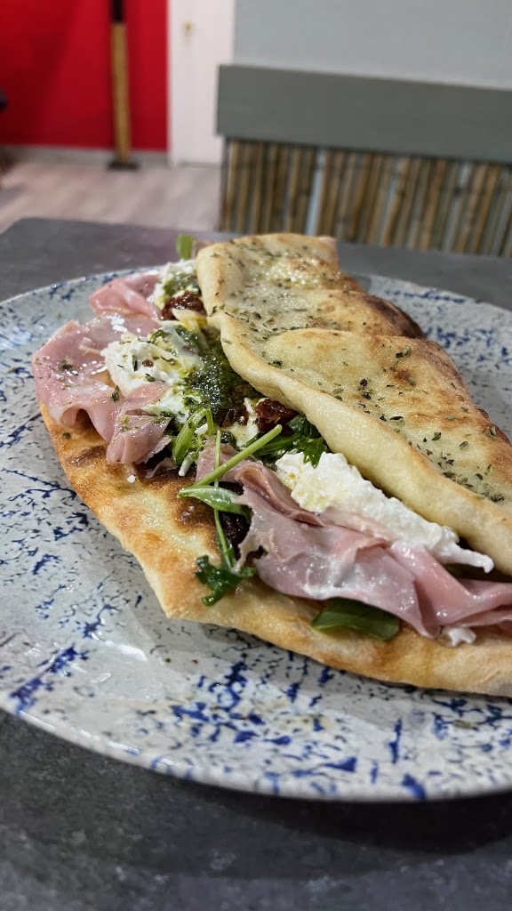 Restaurante pizzeria caribbeans — Comida y bebida
