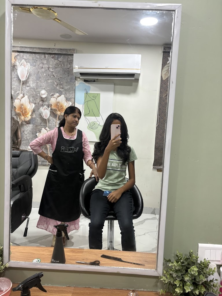 Pooja Beauty Parlour Acadamy