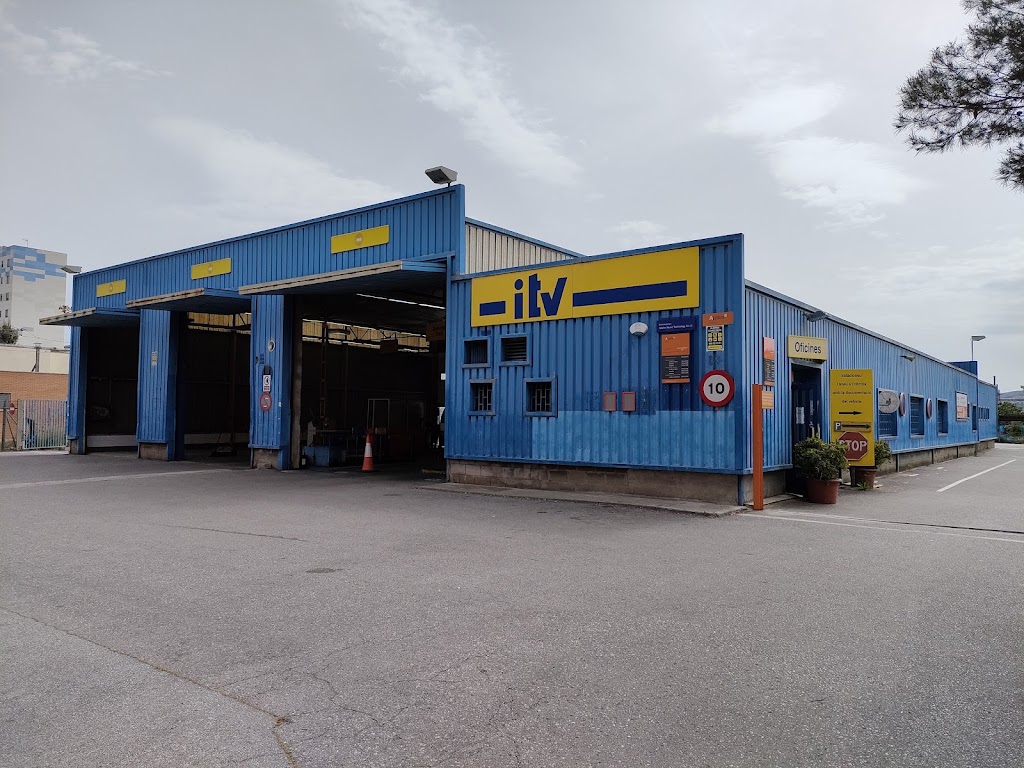 ITV Viladecans Applus — Exterior