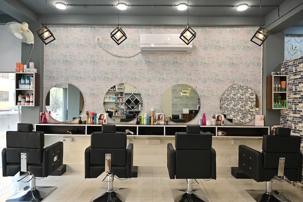 Tarun’s Haircraft Salon and Academy