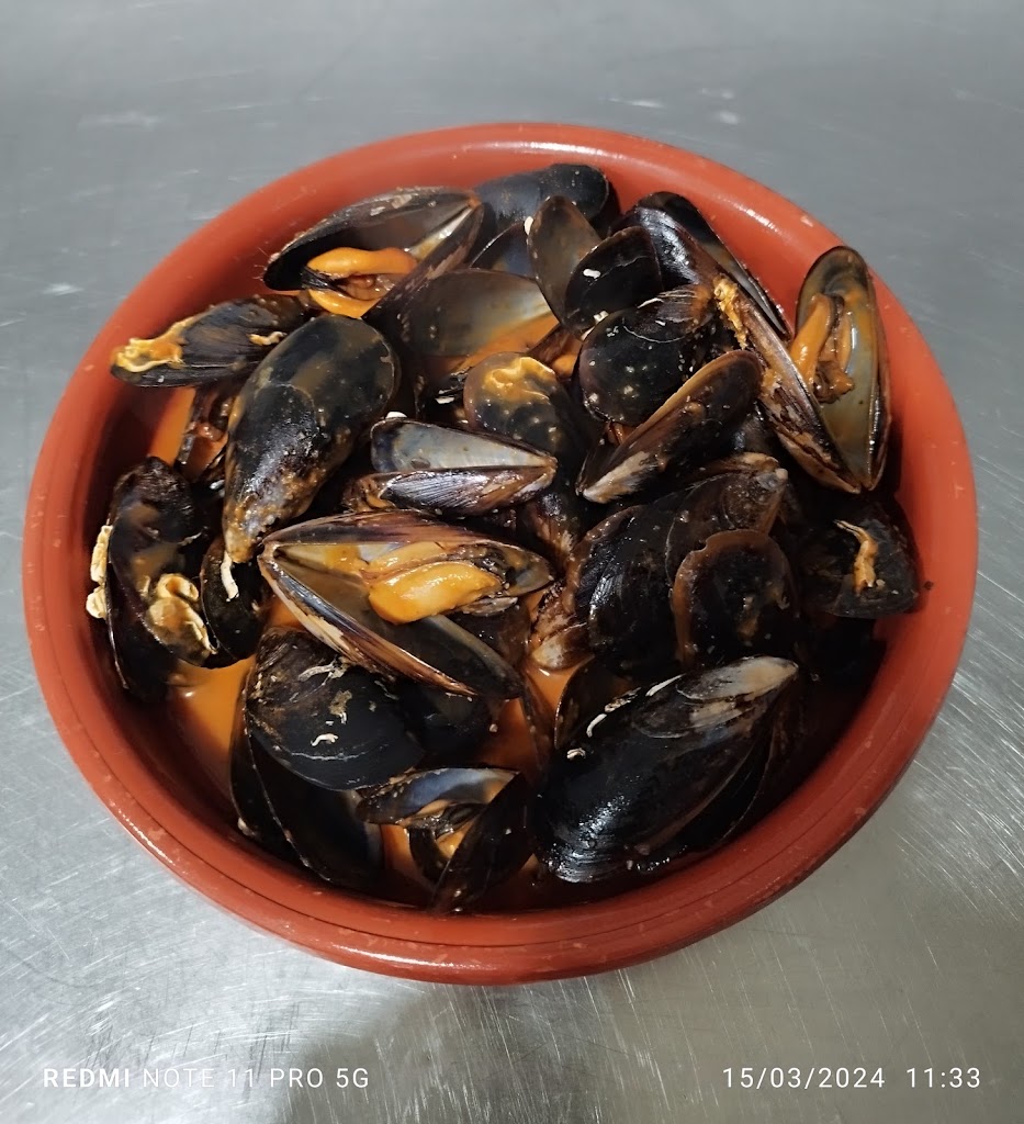 Bar Tapita Tapitas — Comida y bebida