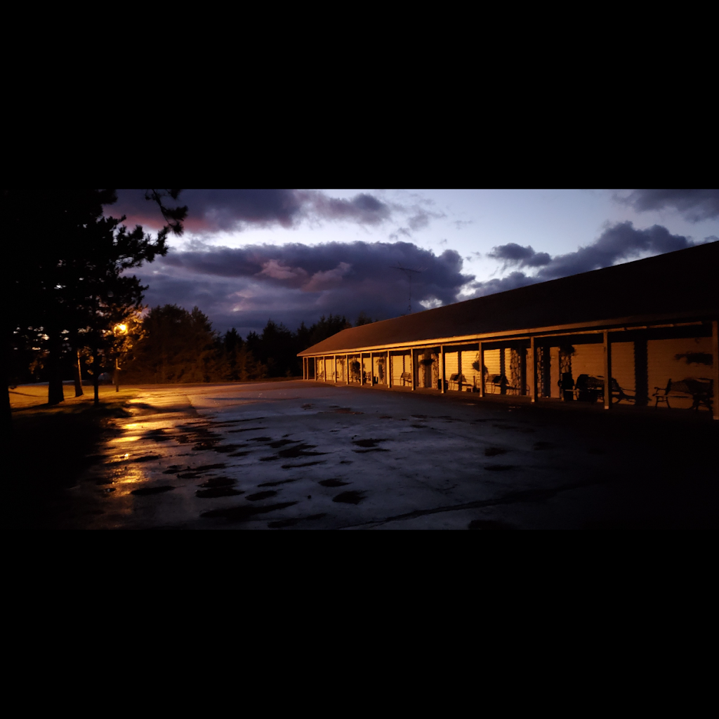  Barnes Trading Post- Wilderness Inn