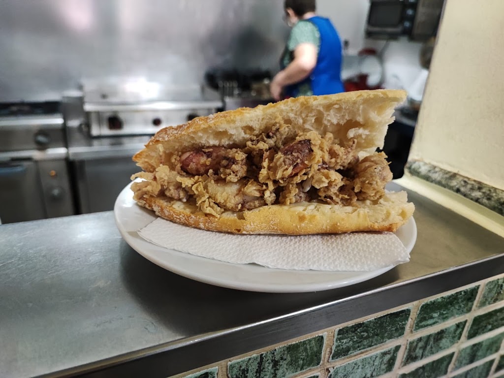 Cerveceria Millan — Comida y bebida