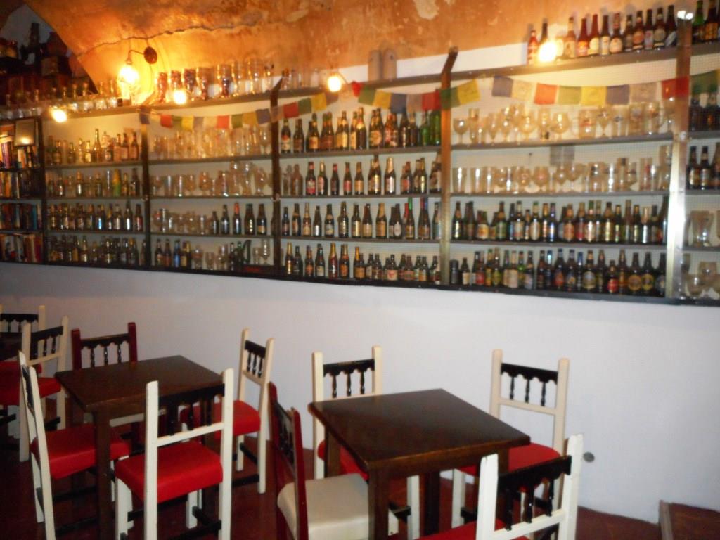 La Cueva — Bar