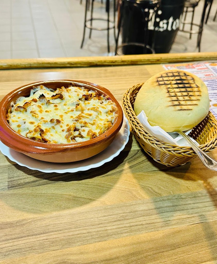 MA ESTAMBUL DONER KEBAB & PIZZERIA — Comida y bebida