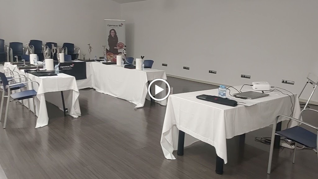 Esperanza Martinez | Maestros Cortadores de Jamon - Eventos - Formacion - Catering