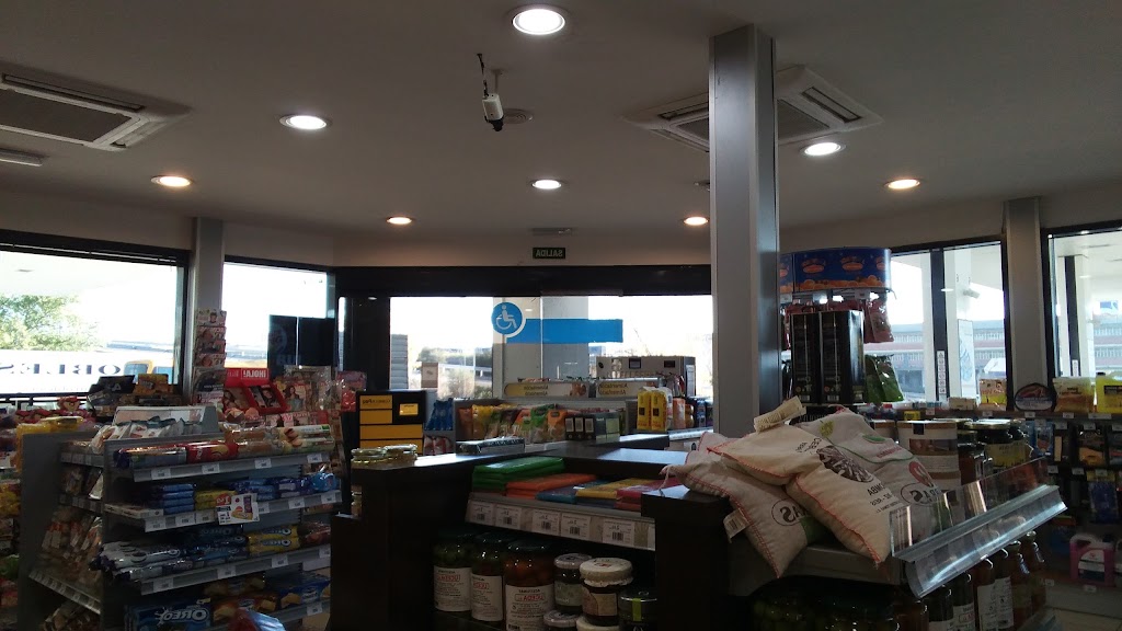 Estacion de Servicio Repsol — Interior
