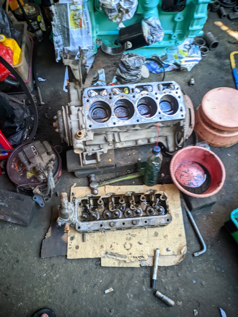 Bengkel Mobil "Agung Motor"