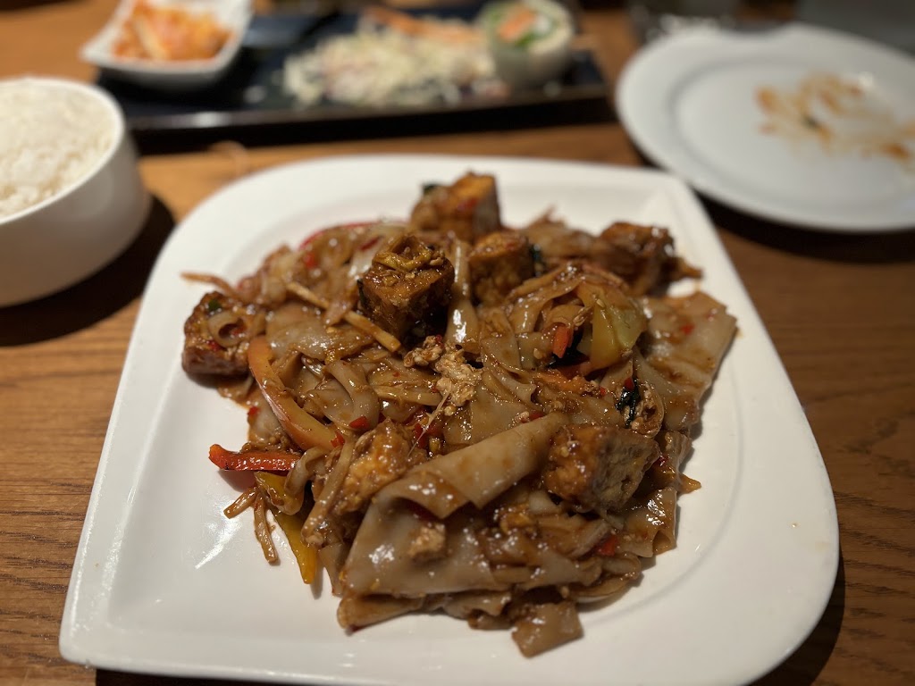 Bai Tong Thai Street Cafe