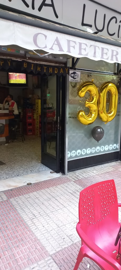 BAR LUCIA — Del propietario