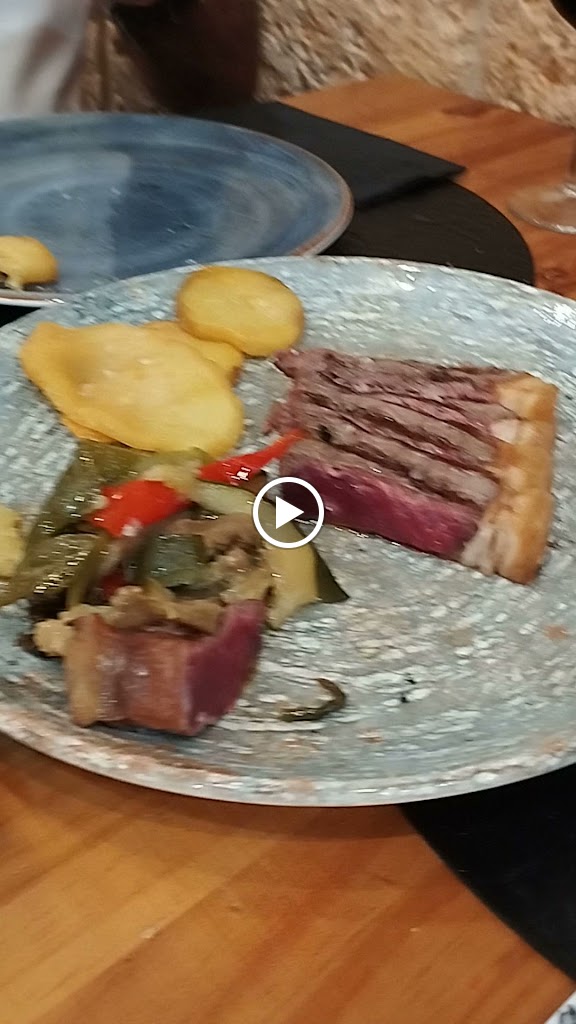 Asador Taberna de Benitez — Videos