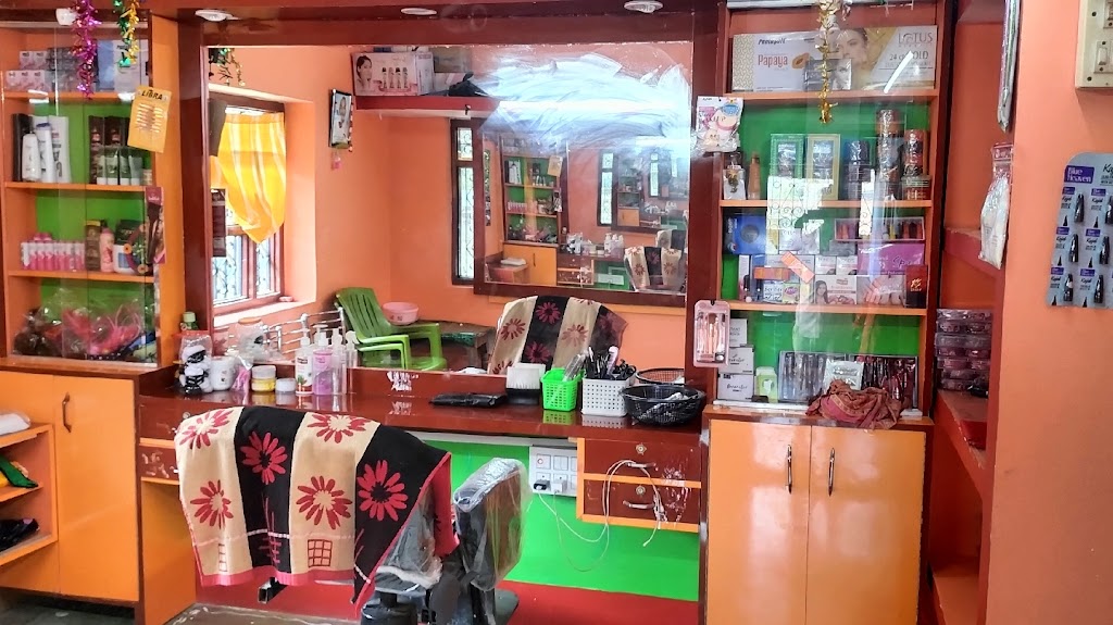 Shri Radhe Beauty Parlour