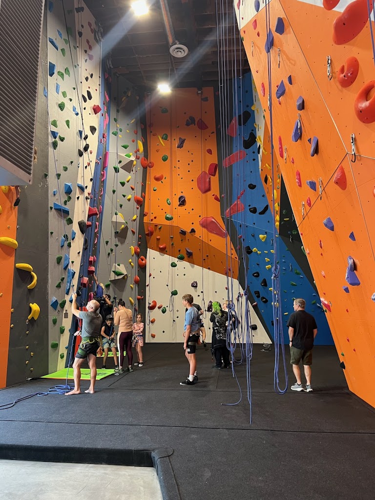  The Pad Climbing - Santa Barbara