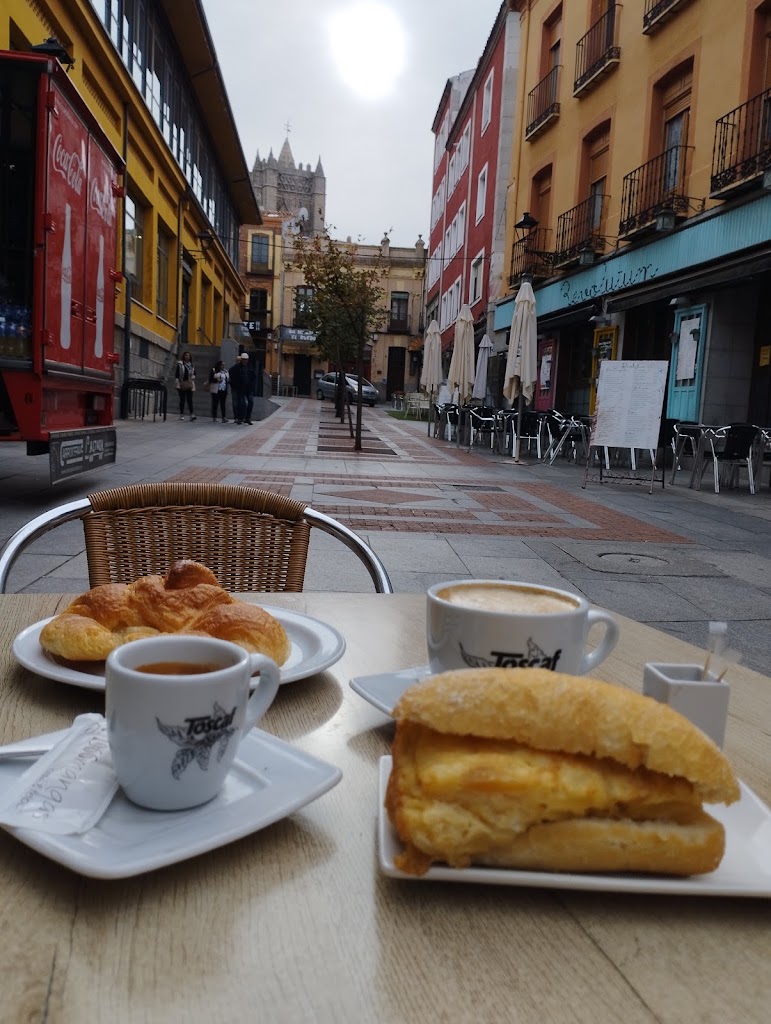 Cafe - Bar Mangas — Comida y bebida