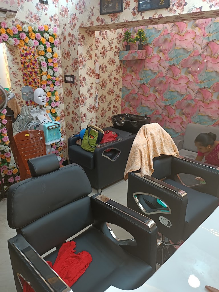 Tanisha Beauty Salon Makeup Studio Academy