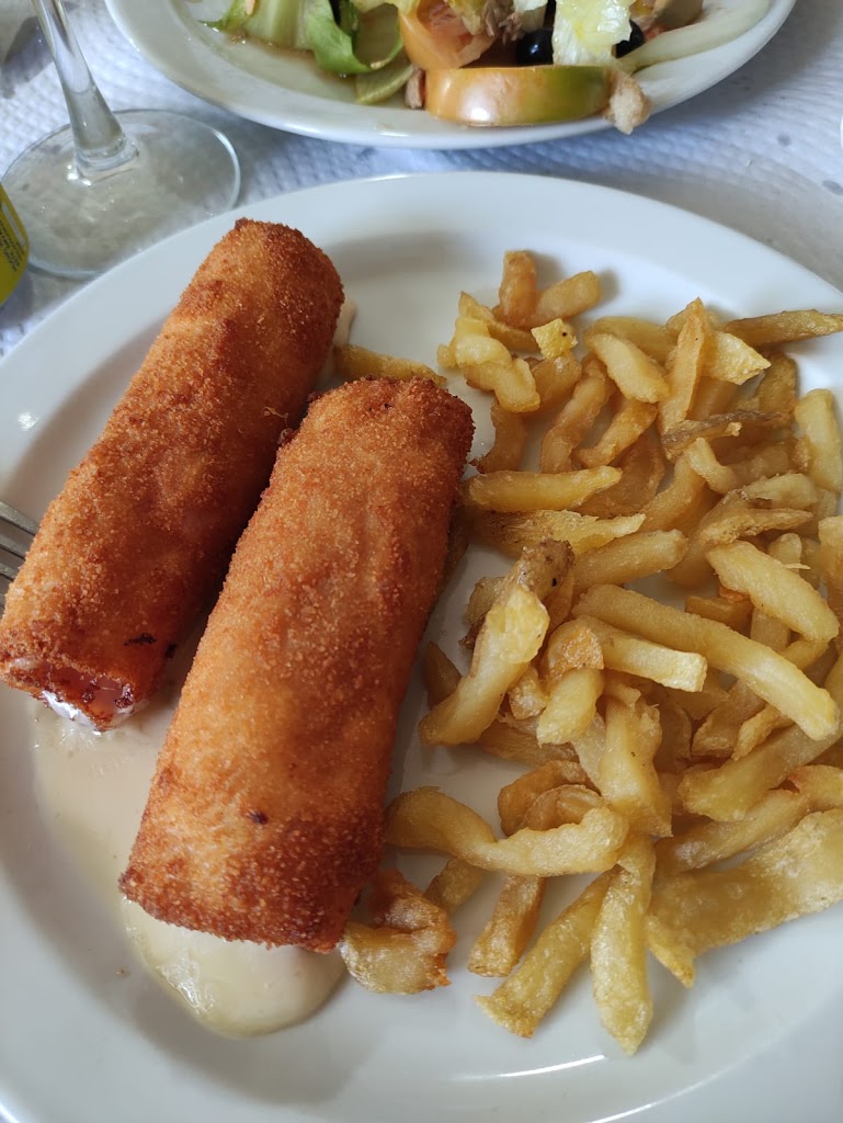 Restaurante tony — Comida y bebida