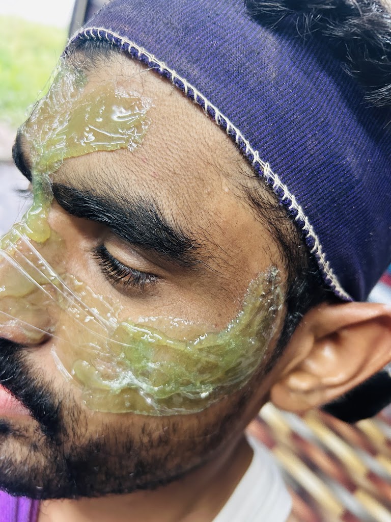 Profeshnal Gents Parlar And Salons