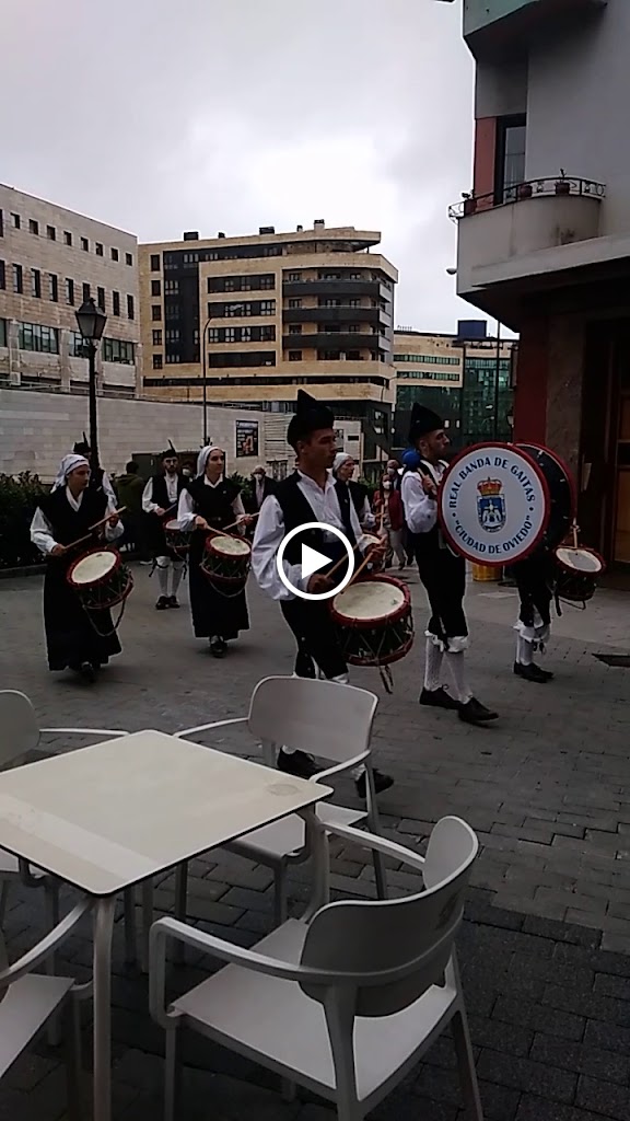 La Ronda Oviedo — Videos
