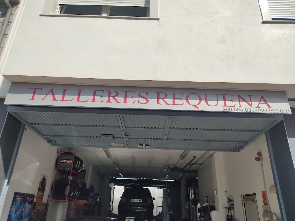 Talleres Requena — Exterior