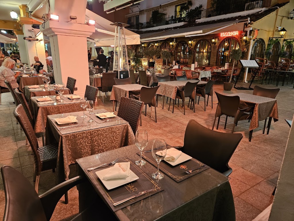 RESTAURANTE EL LAGAR — Ambiente
