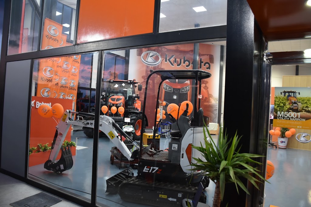 Guillermo Garcia Munoz Ubeda (Kubota, Bobcat y Toyota) — Interior