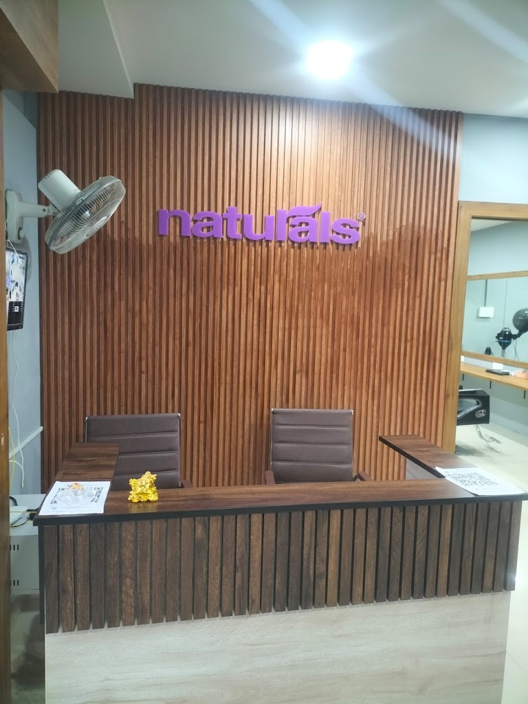 Naturals Salon Balapur