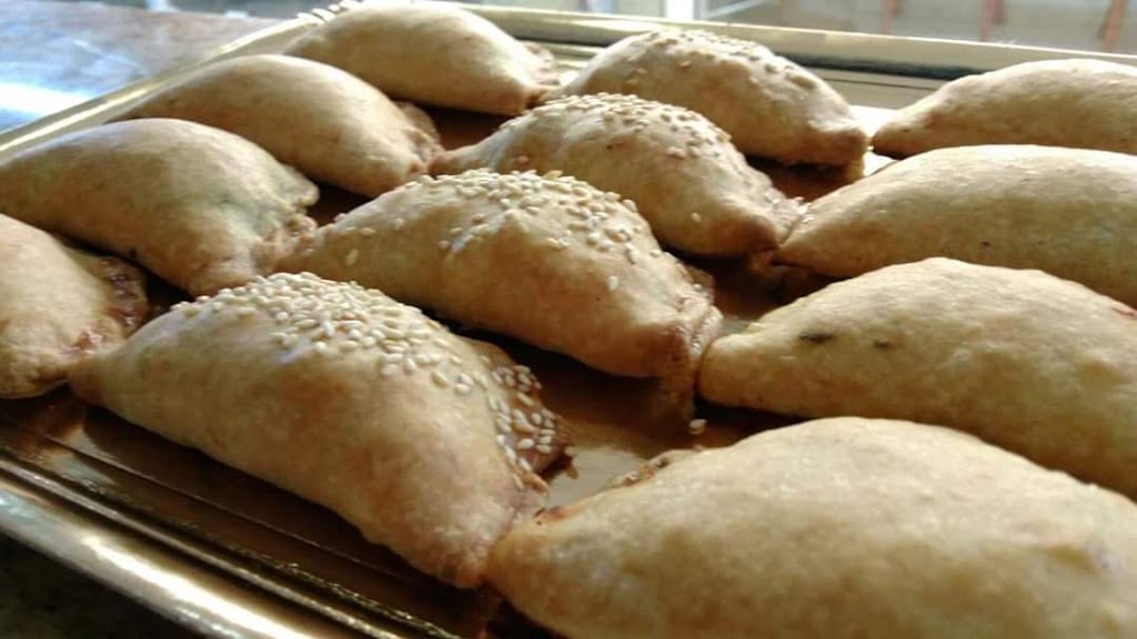 Cafeteria La Panera Pastisseria — Empanada