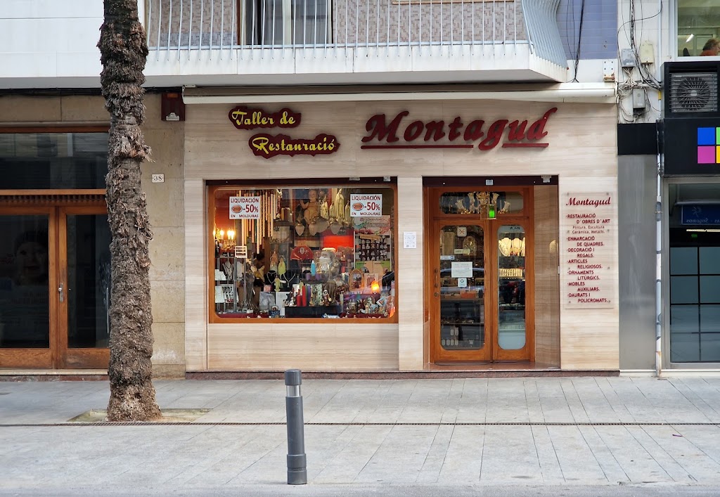 Taller De Restauracio Montagud — Exterior