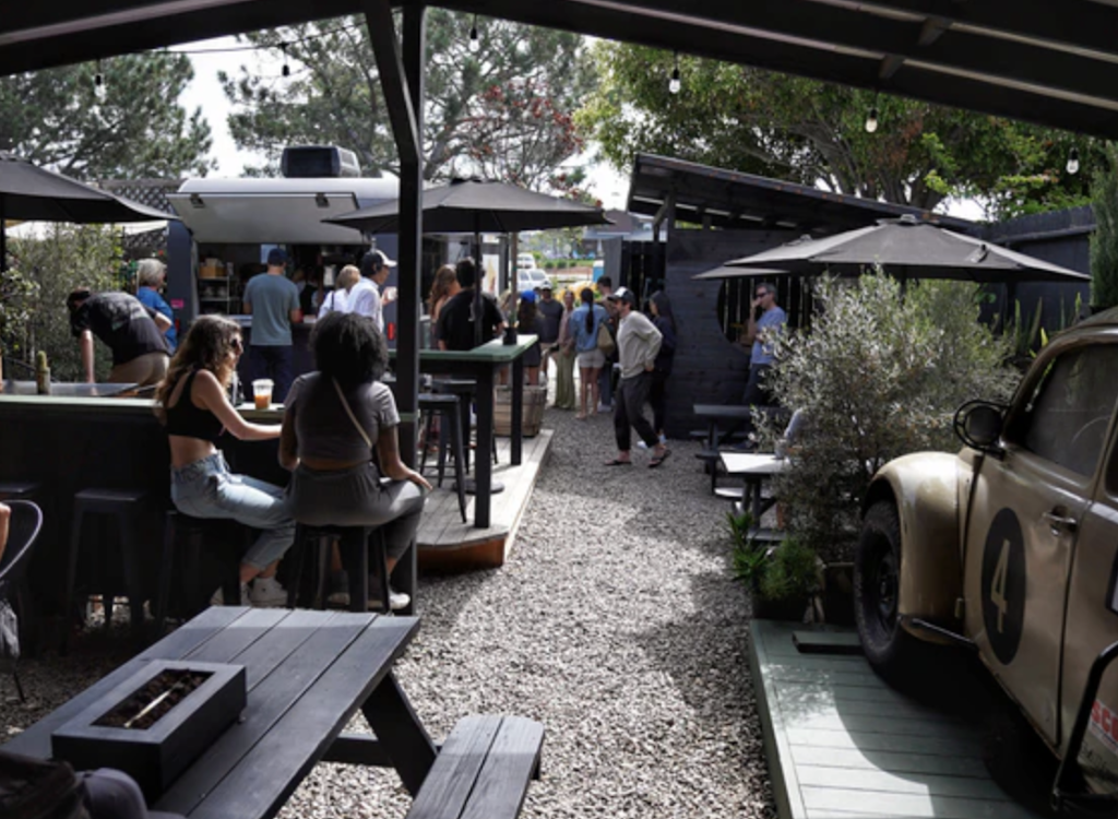 Photo of Fourtillfour Cafe