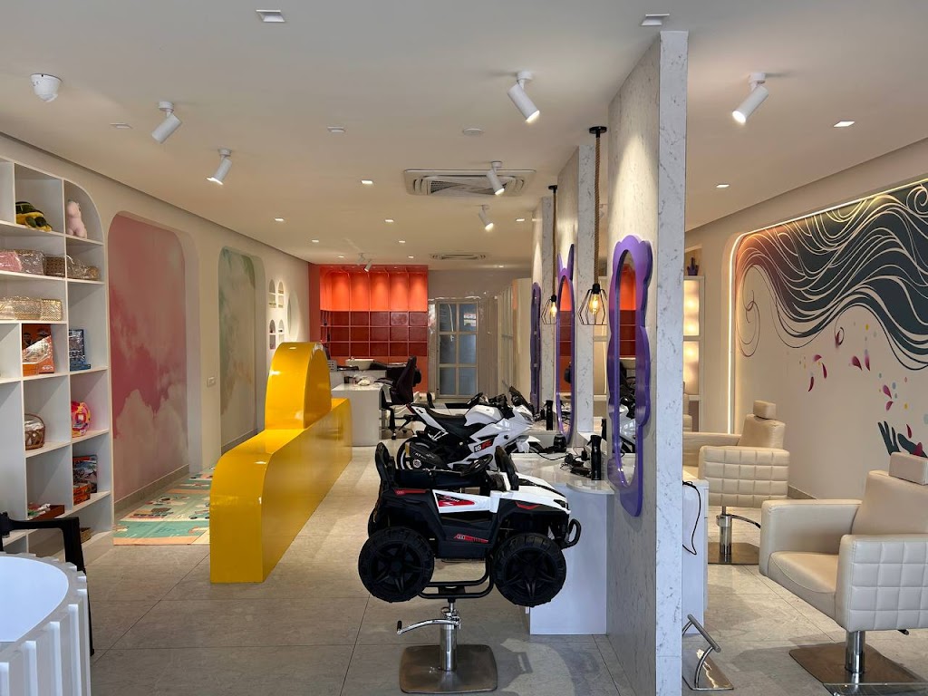 Tiny N Shiny Family Salon